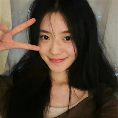 隔壁的女孩封面